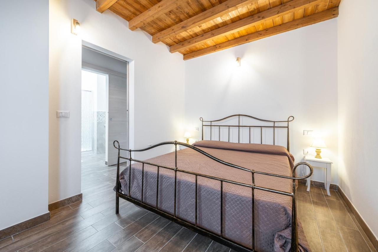 Casa Giovanna San Giovanni Suèrgiu Exteriör bild
