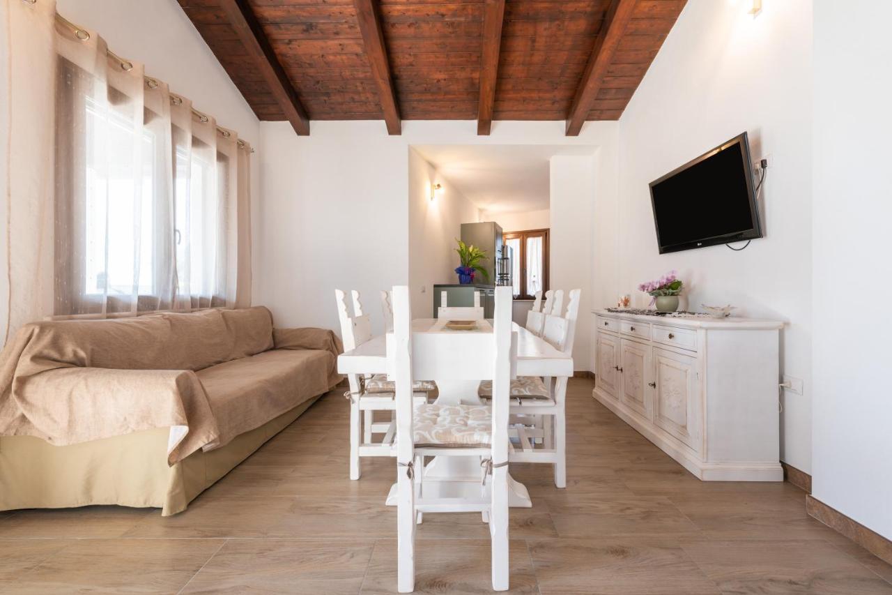 Casa Giovanna San Giovanni Suèrgiu Exteriör bild
