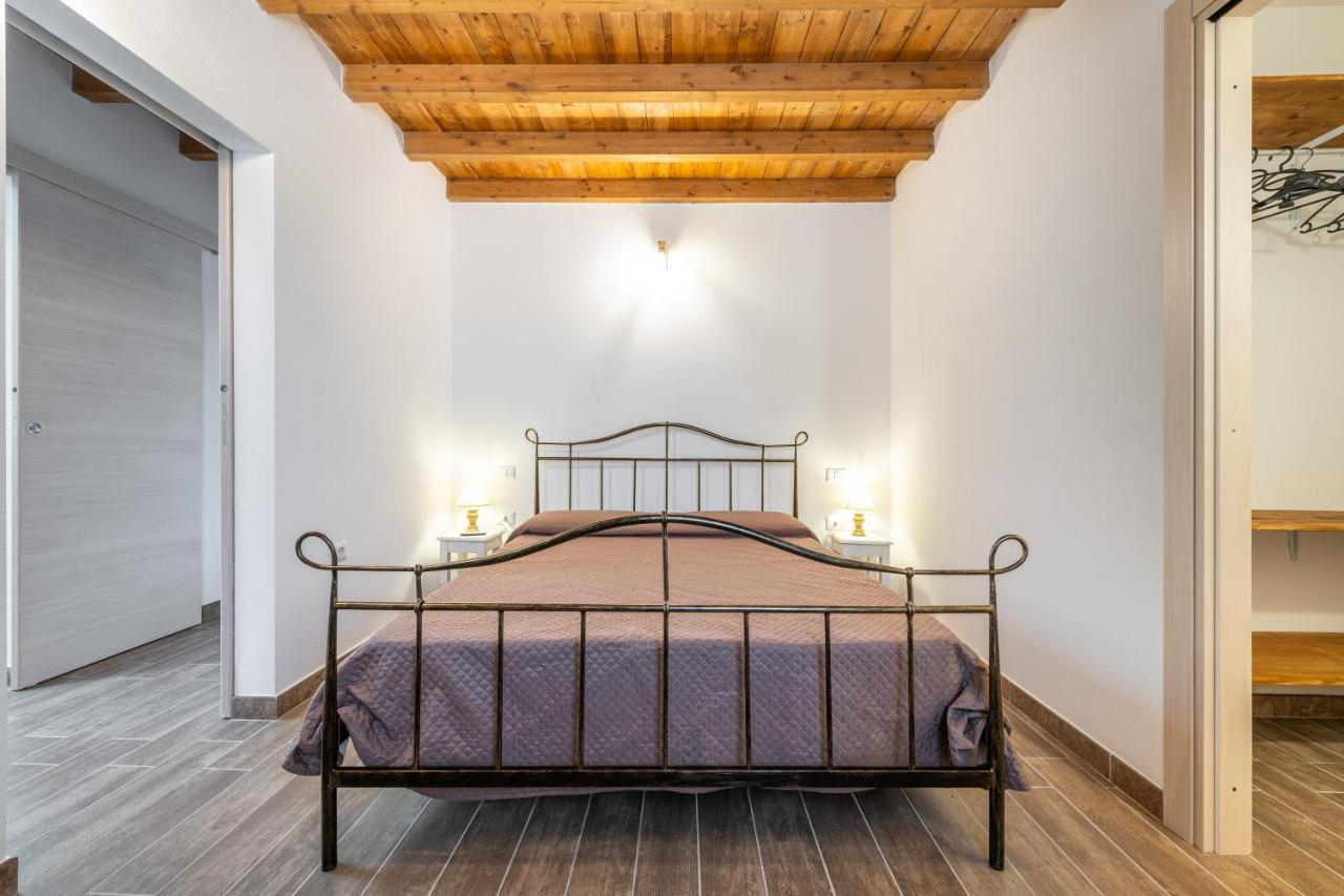 Casa Giovanna San Giovanni Suèrgiu Exteriör bild